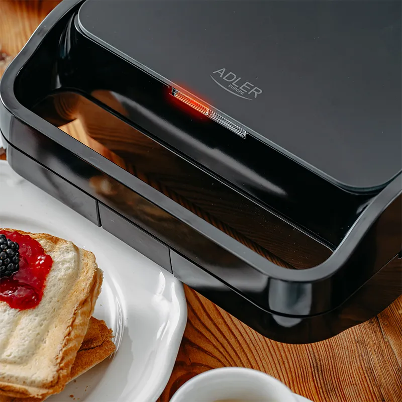 Resigilat - Sandwich Maker 2 in 1 AD 3070 Negru Adler
