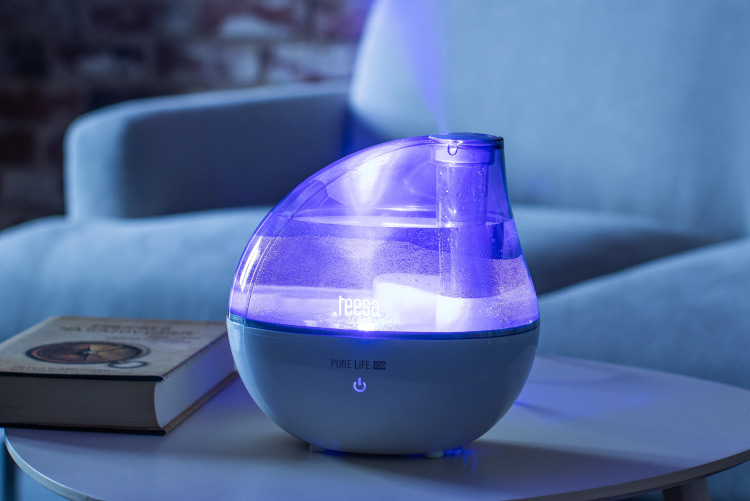 Umidificator cu iluminare de fundal Umidificator cu iluminare de fundal