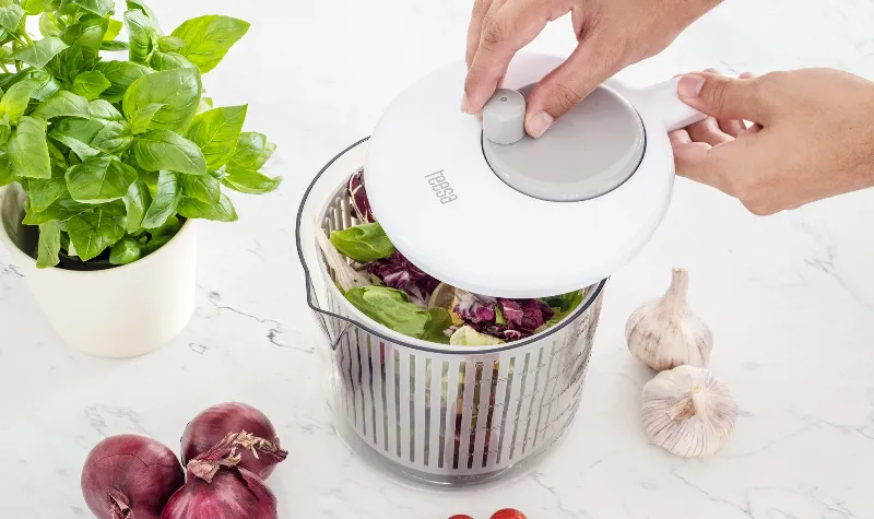 Centrifuga manuala pentru salata Teesa 2,5 l