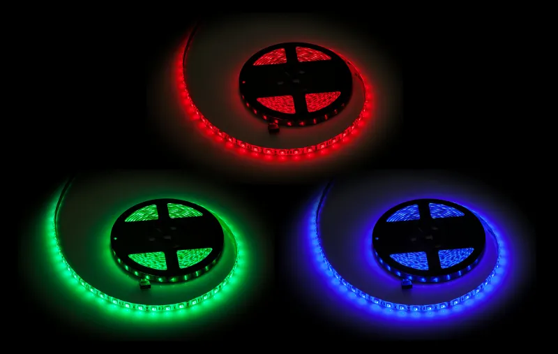Banda LED RGB IP65 5 m 12 V, 300 diode SMD 5050 Rebel