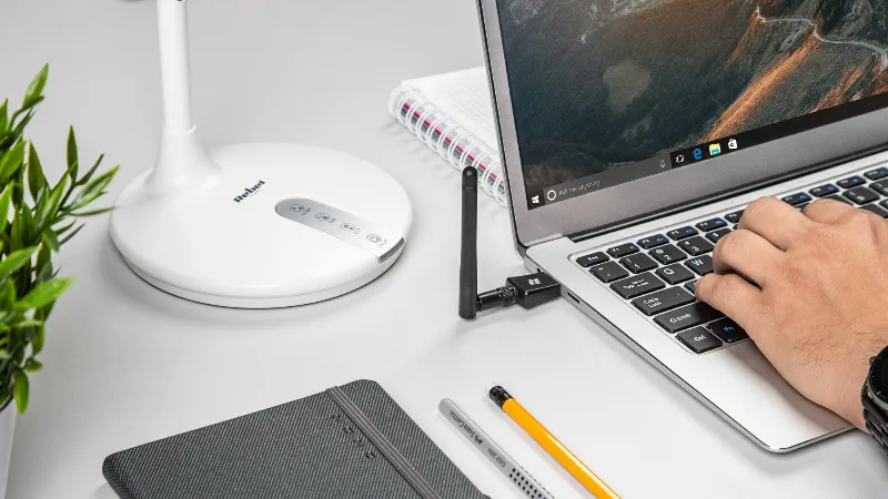 Adaptor retea WiFi USB cu antena