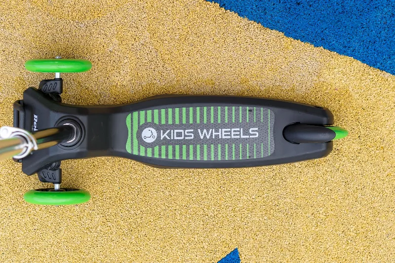 Trotineta cu 3 roti Rebel Kids Wheels, roz