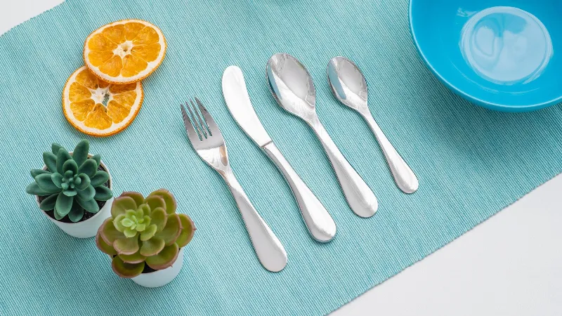 Set tacamuri inox pentru copii 4 piese Teesa