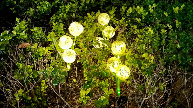 Lampa LED solara decorativa Rebel, usturoi ornamental