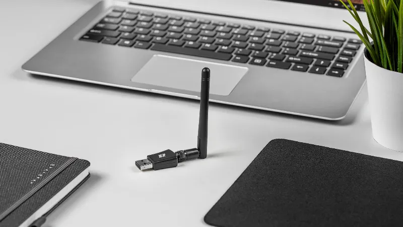 Adaptor retea WiFi USB cu antena
