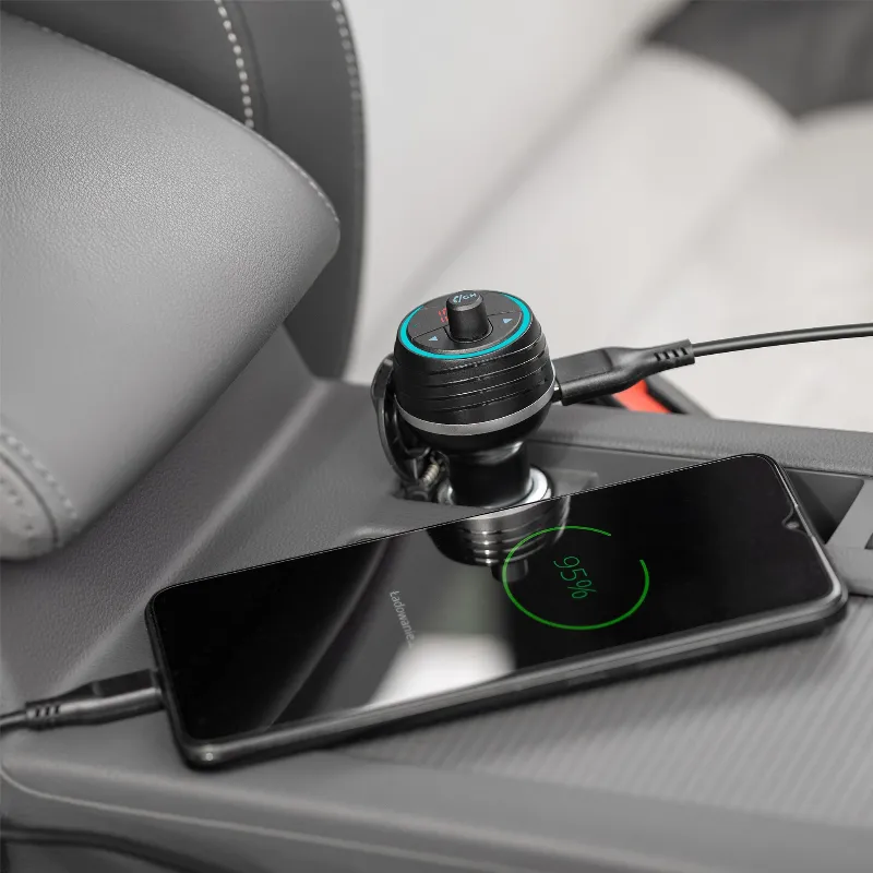 Transmitator FM auto Peiying cu Bluetooth si 2 porturi USB