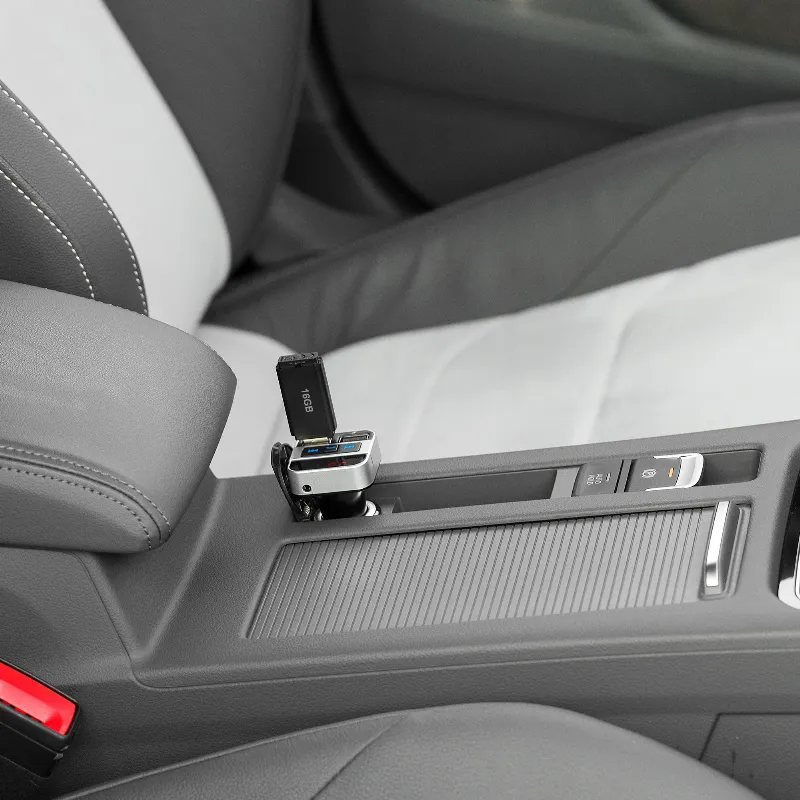 Transmiter FM auto cu Bluetooth si 2x USB