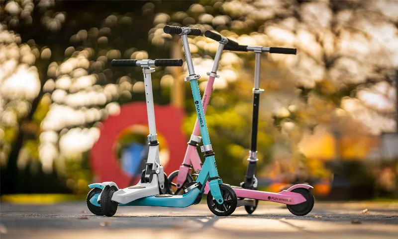 Trotineta electrica pentru copii Fun Wheels Rebel, neagra